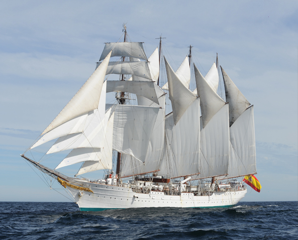 elcano-barco-frontal